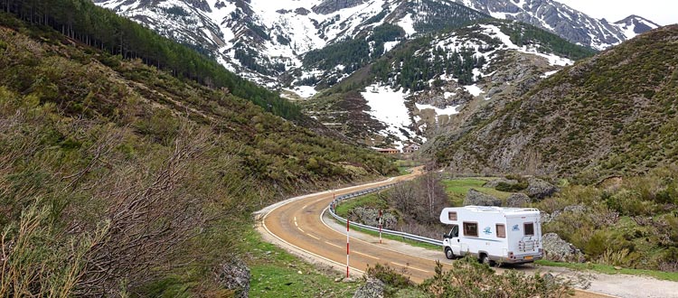 Start der Campingsaison: Die häufigsten Fehler beim Fahren mit dem Wohnmobil